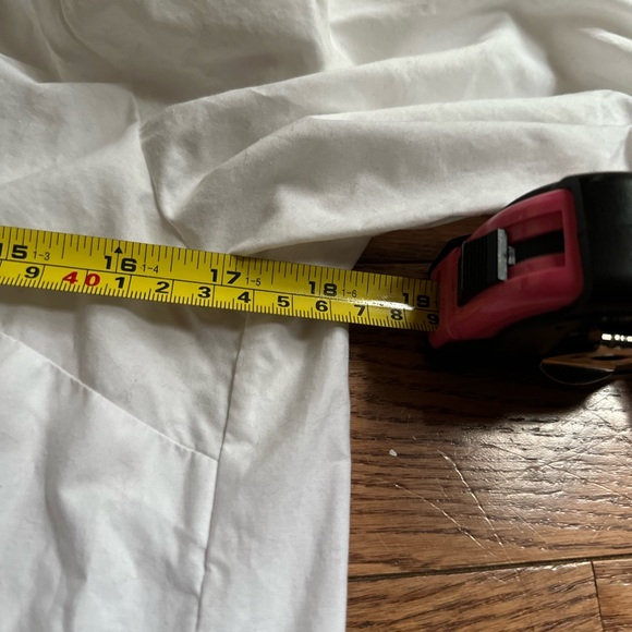 Banana republic long sleeve white eyelet detail shirt - Picture 5 of 5